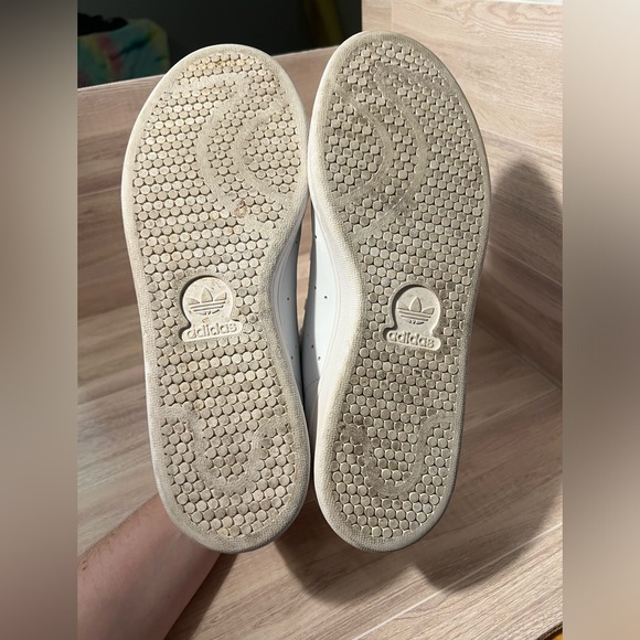 Stan smiths women Adidas size 8.5 with gold detail - Picture 3 of 11